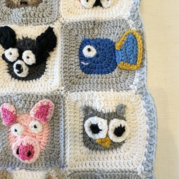 Granny Square Afghan Baby Blanket Lap 3D Animal Faces Farm Jungle Crochetted - Picture 9 of 14